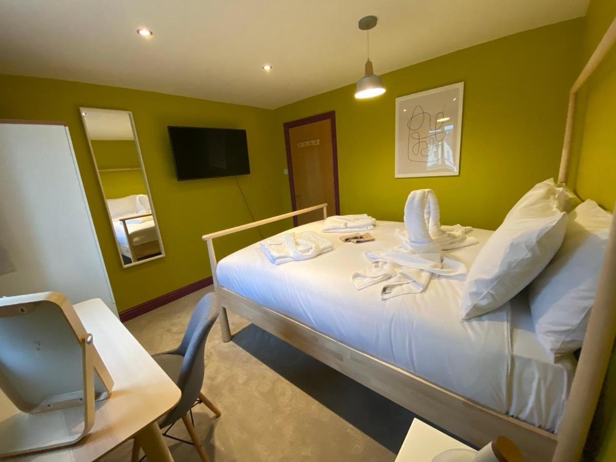 Aaron Wise - 17 Fitzhamon Apartments Cardiff Bagian luar foto