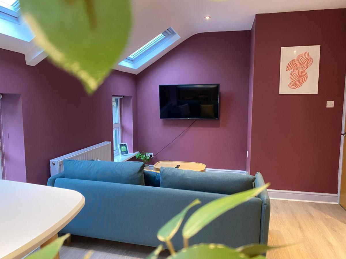 Aaron Wise - 17 Fitzhamon Apartments Cardiff Bagian luar foto
